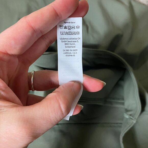 Lululemon Size 14 Groove Super High Rise Flared Pant Nulu 32.5" Army Green - Picture 5 of 7